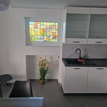 Apartment Alma Apartman